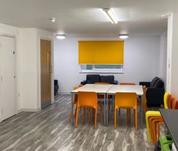 Shared Townhouse Room - Photo 2