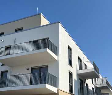 *Erstbezug* Moderne Dachgeschosswohnung mit Blick ins Grüne! - Photo 2