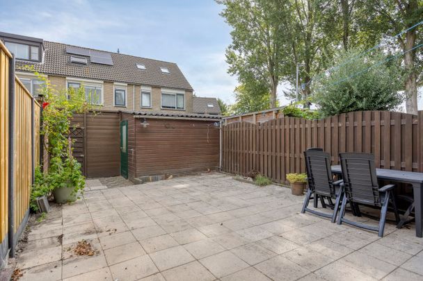 Grenenplein 27, Oud IJsselmonde, 3077WB, Rotterdam - Photo 1