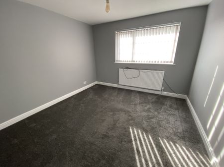 The Oval, Doncaster, Dunscroft - Photo 4