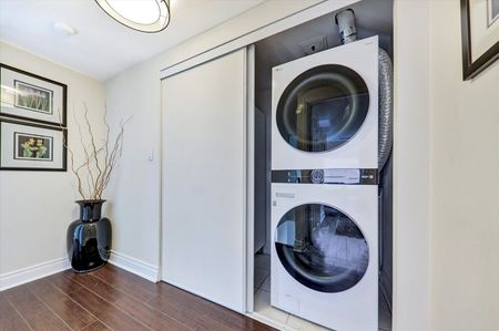 For Lease - 80 Cumberland Street Unit# Ph 1904, Toronto, Ontario - Photo 3