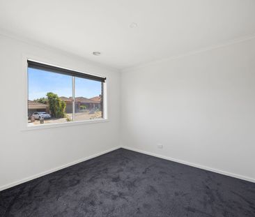 Three Bedroom Home - Refurbished - Photo 6