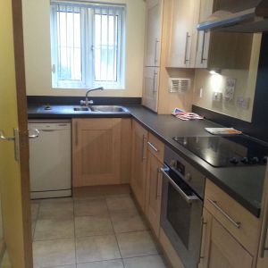 Modern 4-bedroom townhouse near Whiteley Centre Room 3 - Photo 3