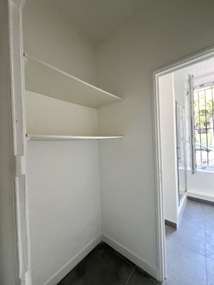 Appartement 1 pièces 30m2 MARSEILLE 4EME 680 euros - Photo 1