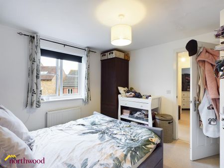 3 bedroom semi-detached house to rent - Photo 3