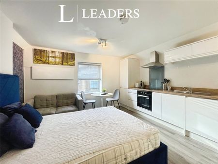 apartment to rent Wootton Gardens, Bournemouth, Dorset, BH1 - Photo 5