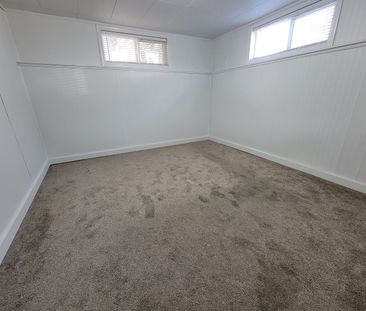 4 Bed Home close to Hospital - Photo 3