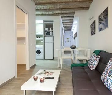 Carrer del Portal Nou, Barcelona, Catalonia 08003 - Photo 1