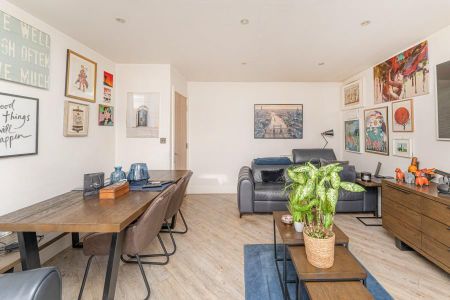 2 bedroom flat to rent - Photo 3