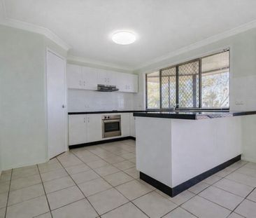 5 Dodson Crescent, Mount Kynoch QLD 4350 - Photo 1