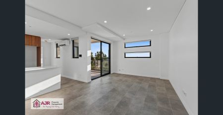 Spacious Apartment! - Photo 4