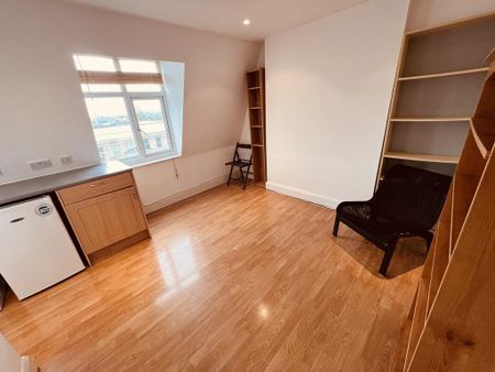 1 bedroom flat to rent - Photo 5