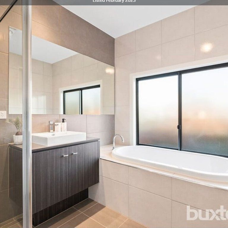 Brighton East - Photo 1