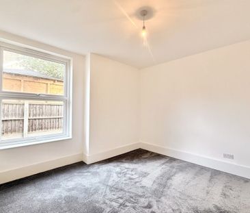 3 bed Flat Preston Road, Essex, SS0 - Photo 4