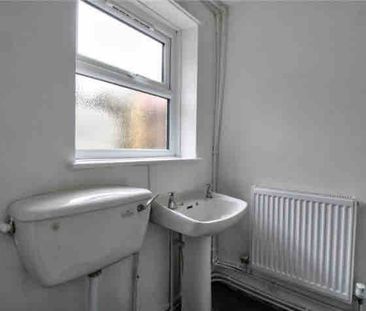 Charming Two-Bedroom Mid-Terraced Property on Longfellow Street, Bo... - Photo 6