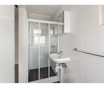 Spacious Studio in the Heart of Newtown - Photo 4