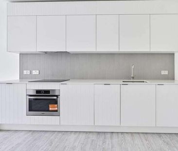 Westfield Avenue, Stratford, E20 - Photo 6