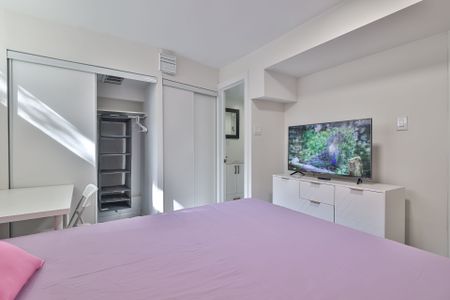 For Lease - 5 Sorauren Avenue Unit# 1, Toronto, Ontario - Photo 3