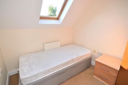 4 bedroom detached house to rent - Photo 4