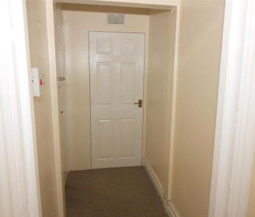 Studio to rent - Photo 6
