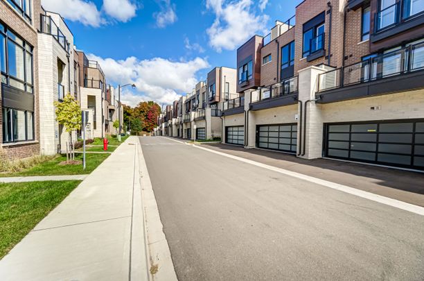 For Lease - 31 Credit Lane, Richmond Hill, Ontario - Photo 1