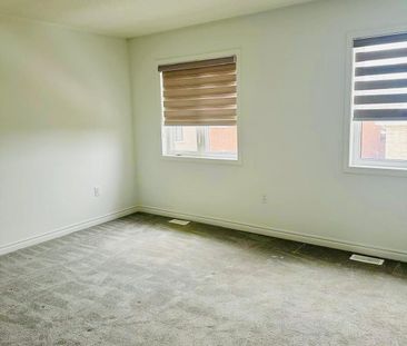 For Lease - 3109 Mulberry Lane, Pickering, Ontario - Photo 2