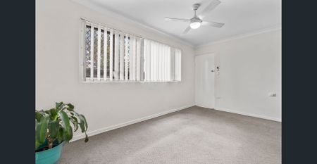 Tidy Two Bedroom Apartment in the Heart of Annerley - Photo 3