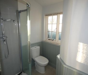 4 bedroom detached house to rent - Photo 4