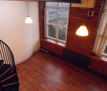 Sprinkwell, 1 Bradford Road, Dewsbury, West Yorkshire, WF13 - Photo 4