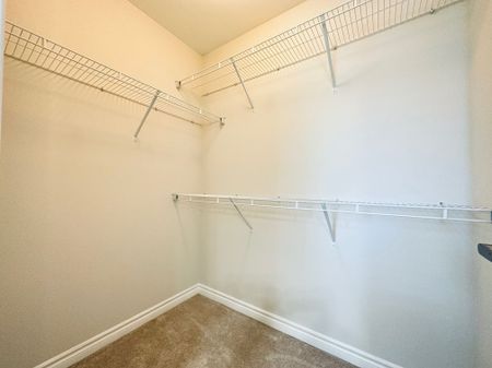 For Lease - 91 Mcalister Avenue, Richmond Hill, Ontario - Photo 3