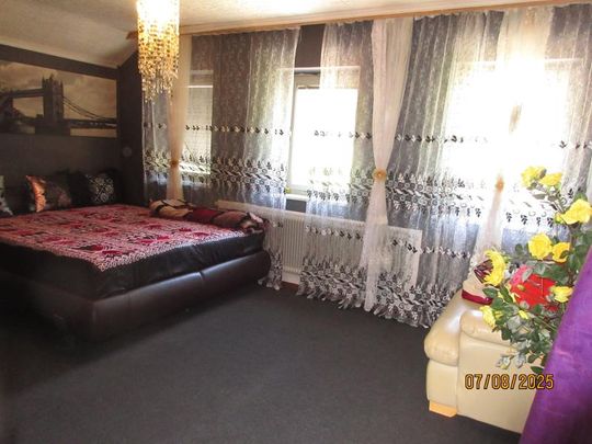 4040 Urfahr, Leonfeldnerstr.283: Einfache 4 Zimmerwohnung, 81m2 WNFL, ablösefreie Küche, Balkon, DG, 2.Stock - Foto 1