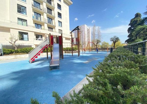 3 Bedroom Apartment with swimming pool, Benfica, Lisboa