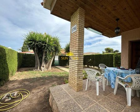 VILLA RENTAL WITH LARGE GARDEN IN DEHESA DE CAMPOAMOR - ALICANTE - Photo 2