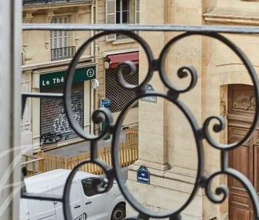 Appartement à louer Paris 1Er, Paris Rive Droite, France1 950 EUR /... - Photo 2