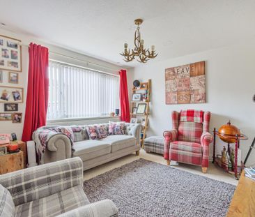 3 bedroom semi-detached house to rent - Photo 1