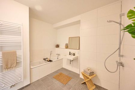 Cosmo Berlin - große 2 Zimmer im Weitlingkiez mit Einbauküche und Duschbad - Foto 4