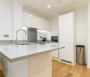 Rockingham Road, UB8, London - Photo 2