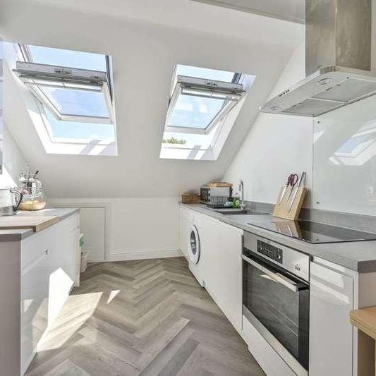 Oxford Avenue, Wimbledon, SW20 - Photo 1