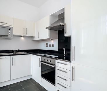 1 Bedroom - Photo 6