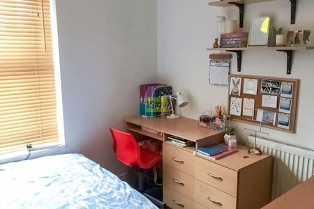 8 bedroom terraced house to rent - Photo 5