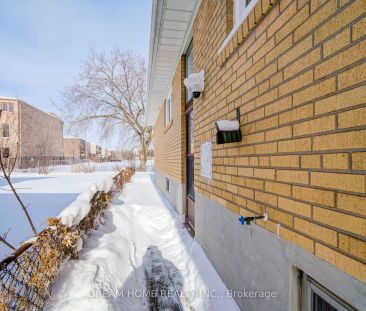 40 Marathon Crescent #Bsmt Room A - Photo 2