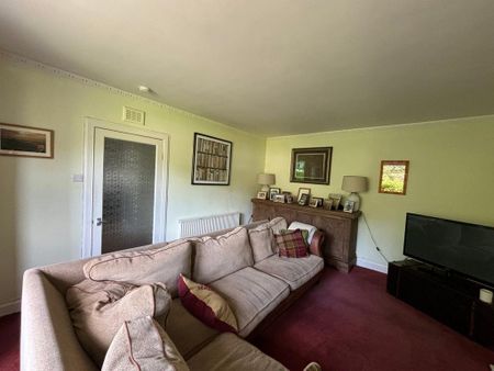 3 bedroom detached house to rent - Photo 3