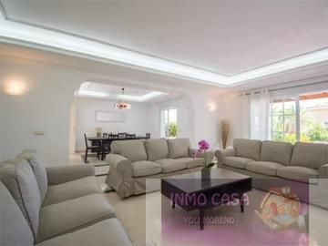 Chalet en alquiler en El Rosario, Marbella - Photo 1