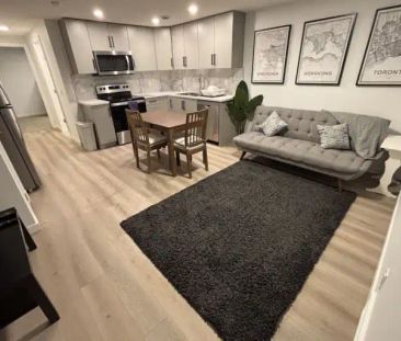 Fully furnished with high speed Internet 2 Bed 1 Bath Legal Bsmt Su... - Photo 1