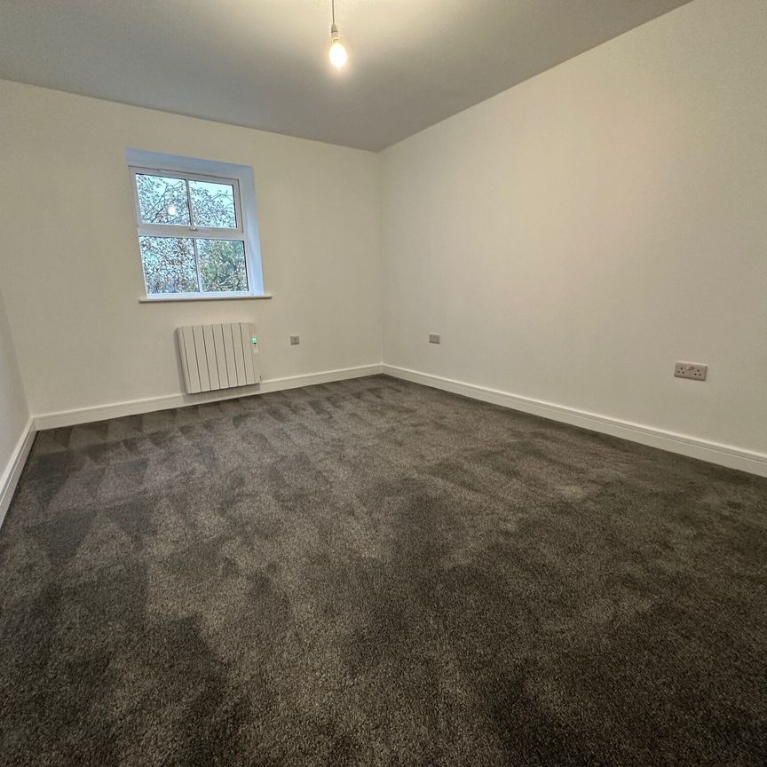 High Street, March - Photo 1