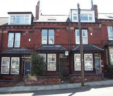 6 Bed - Burchett Grove, Woodhouse, Leeds - Photo 3