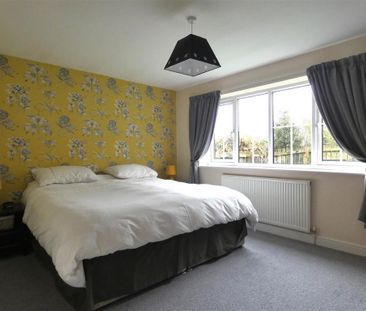 3 bedroom detached bungalow to rent - Photo 5