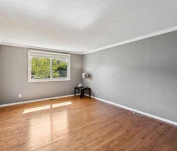 For Lease - 2045 Deerhurst Court, Beacon Hill North - South and Are... - Photo 3