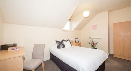 8 Mayville Terrace, Hyde Park, Leeds, LS6 1NB - Photo 3