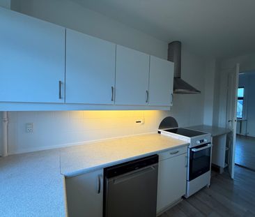 God lys 1. sals lejlighed tæt på centrum - Photo 5